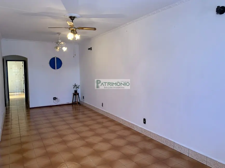 Foto 3 de Casa com 3 quartos à venda, 187m2 em Jaguariuna - SP