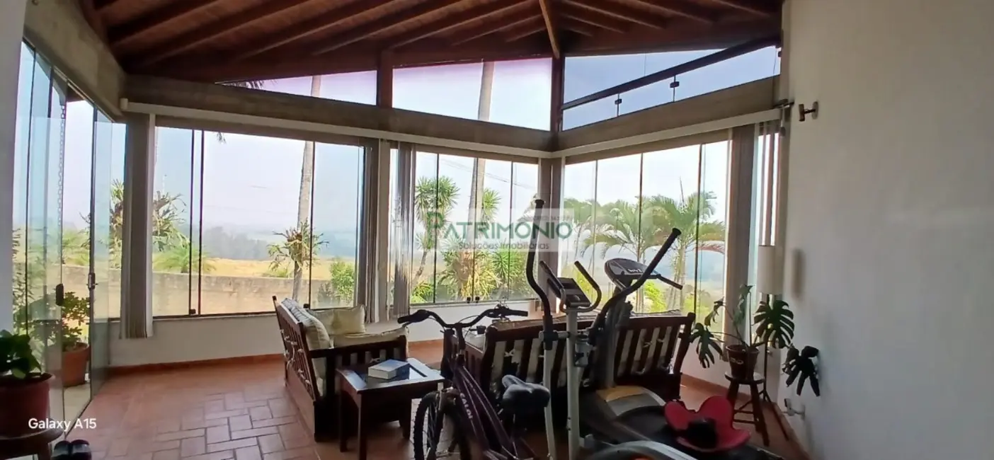 Foto 9 de Casa com 4 quartos à venda, 303m2 em Jaguariuna - SP