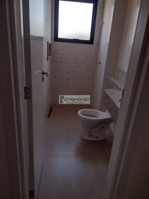 Foto 2 de Apartamento com 2 quartos à venda, 67m2 em Jaguariuna - SP