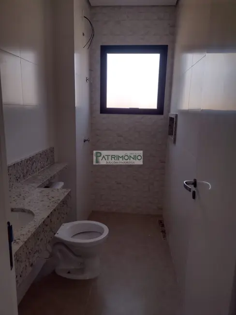 Foto 2 de Apartamento com 2 quartos à venda, 40m2 em Jaguariuna - SP