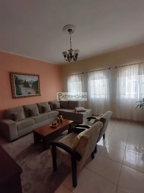 Foto 1 de Casa com 3 quartos à venda, 177m2 em Jaguariuna - SP