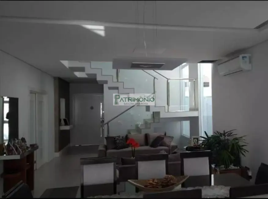 Foto 9 de Casa com 4 quartos à venda, 313m2 em Jaguariuna - SP