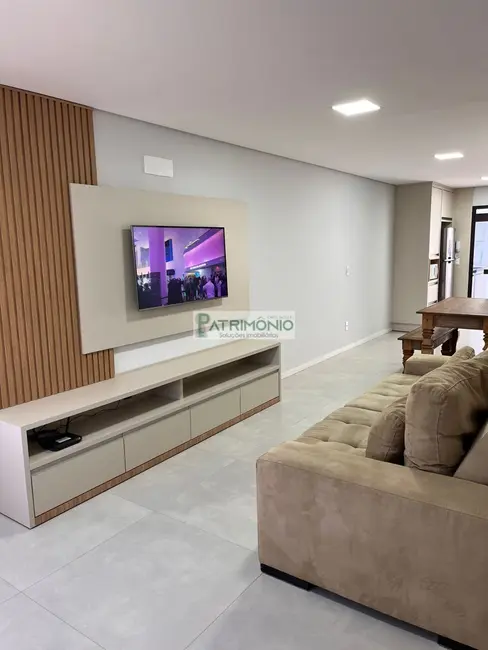 Casa de Condomínio com 2 quartos à venda e para alugar, 130m2 em Holambra - SP - imagem 3 Foto 3 de Casa de Condomínio com 2 quartos à venda e para alugar, 130m2 em Holambra - SP
