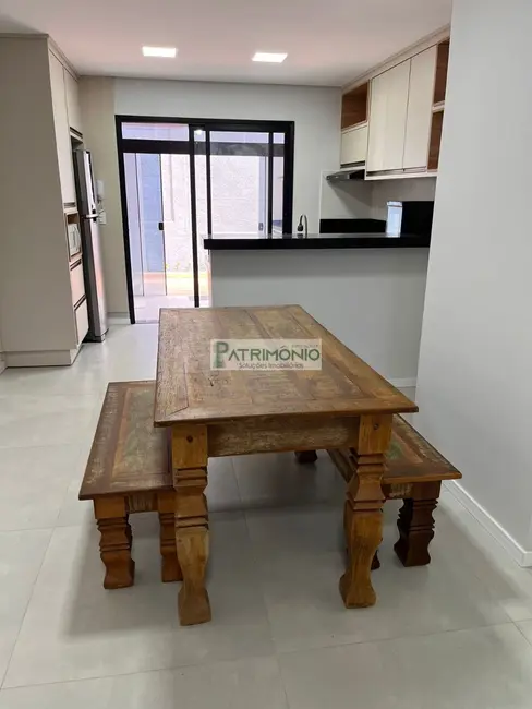 Casa de Condomínio com 2 quartos à venda e para alugar, 130m2 em Holambra - SP - imagem 8 Foto 8 de Casa de Condomínio com 2 quartos à venda e para alugar, 130m2 em Holambra - SP