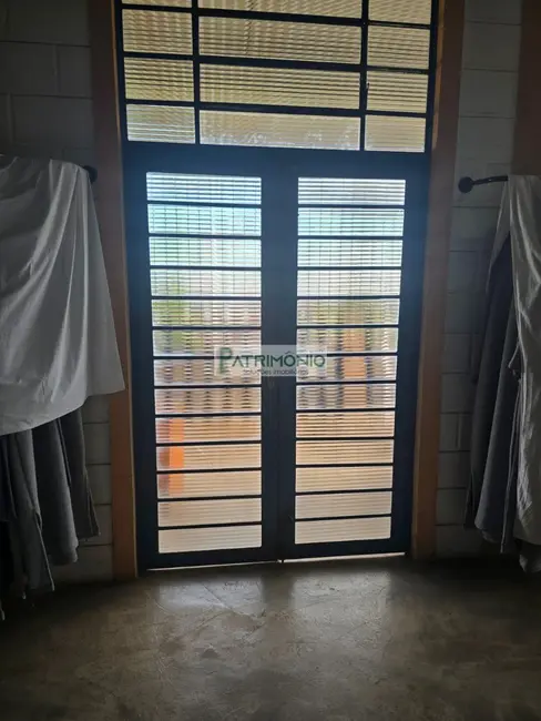 Sala Comercial para alugar, 300m2 em Jaguariuna - SP - imagem 9 Foto 9 de Sala Comercial para alugar, 300m2 em Jaguariuna - SP