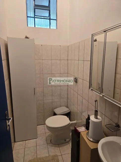 Sala Comercial para alugar, 300m2 em Jaguariuna - SP - imagem 3 Foto 3 de Sala Comercial para alugar, 300m2 em Jaguariuna - SP