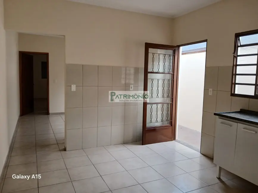 Foto 1 de Casa com 2 quartos à venda, 80m2 em Jaguariuna - SP