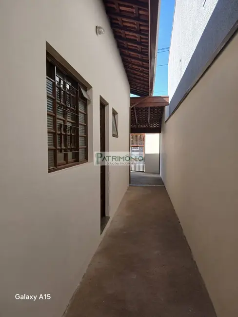 Foto 3 de Casa com 2 quartos à venda, 80m2 em Jaguariuna - SP
