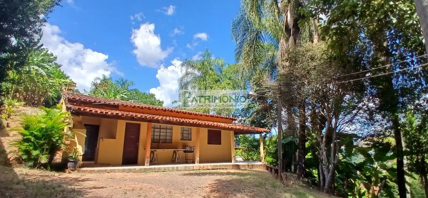 Foto 2 de Chácara com 2 quartos à venda, 120m2 em Centro, Pedreira - SP