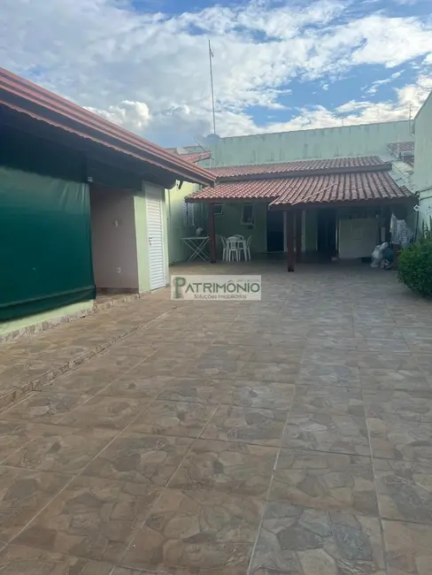 Foto 5 de Casa com 2 quartos à venda, 130m2 em Jaguariuna - SP