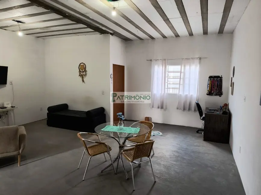 Foto 1 de Casa com 2 quartos à venda, 115m2 em Jaguariuna - SP