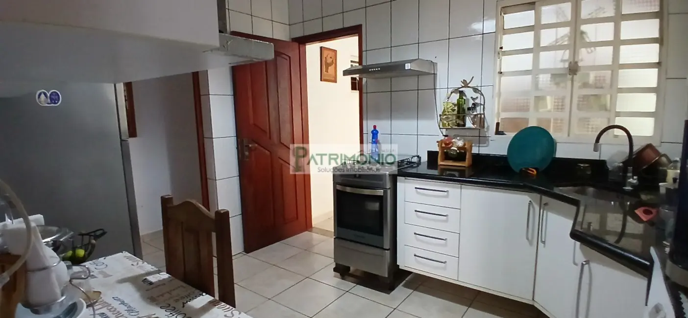 Casa com 4 quartos à venda, 132m2 em Jaguariuna - SP - imagem 7 Foto 7 de Casa com 4 quartos à venda, 132m2 em Jaguariuna - SP