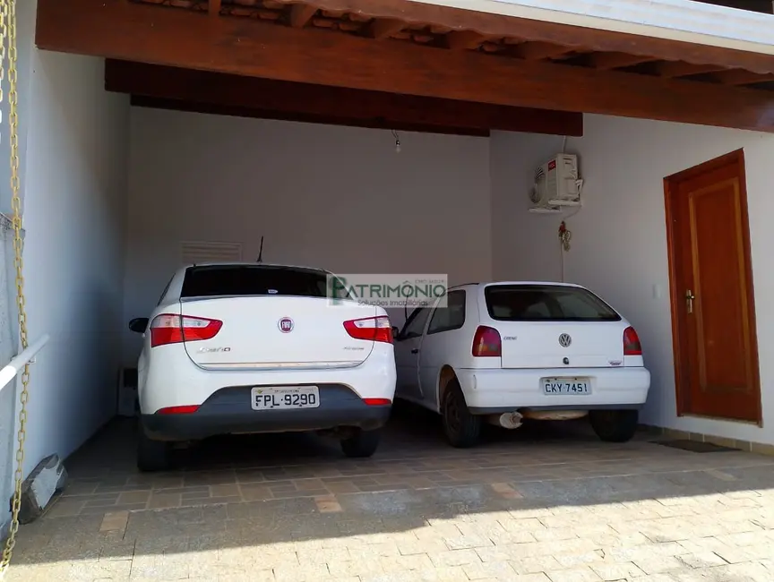 Casa com 4 quartos à venda, 132m2 em Jaguariuna - SP - imagem 4 Foto 4 de Casa com 4 quartos à venda, 132m2 em Jaguariuna - SP