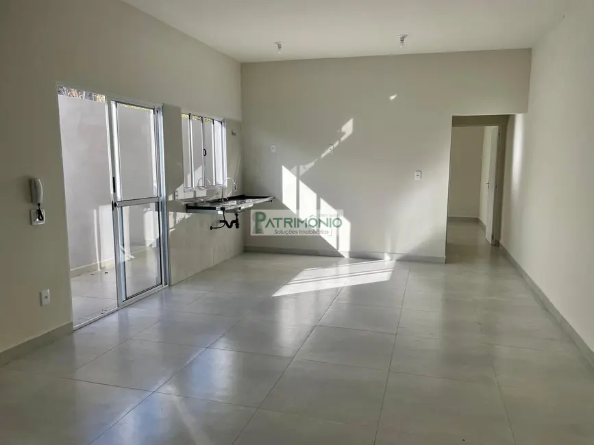 Foto 2 de Casa com 2 quartos à venda, 94m2 em Jaguariuna - SP