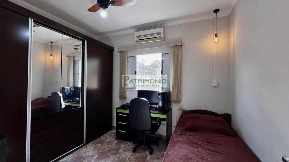 Foto 9 de Casa de Condomínio com 3 quartos à venda, 261m2 em Jaguariuna - SP