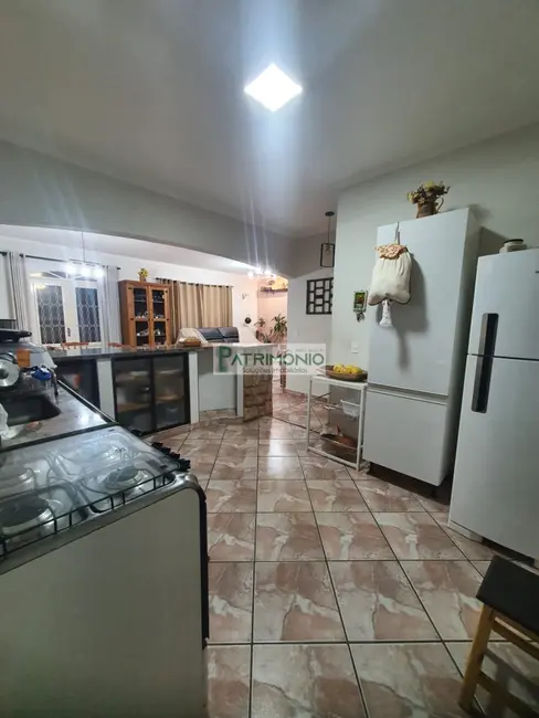 Foto 4 de Casa de Condomínio com 3 quartos à venda, 261m2 em Jaguariuna - SP