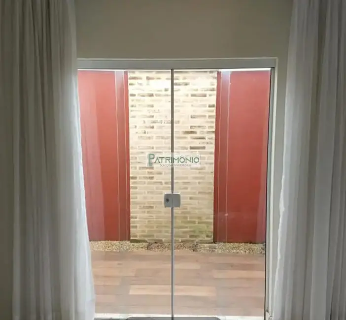 Foto 2 de Casa com 2 quartos à venda, 189m2 em Jaguariuna - SP