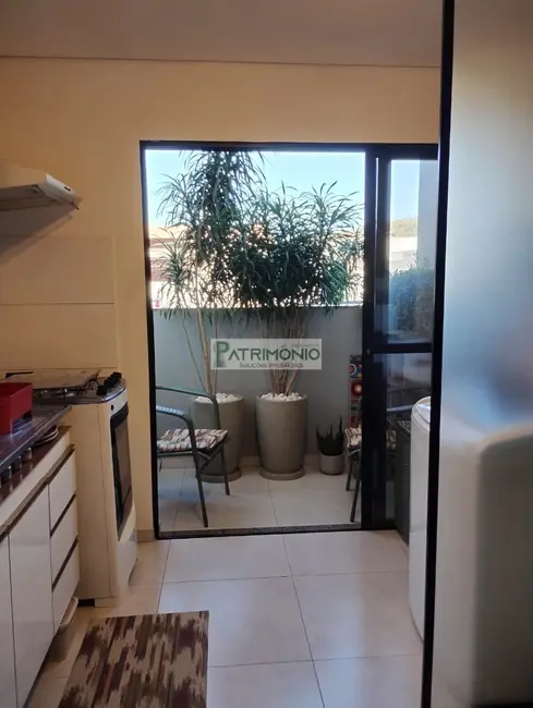 Foto 3 de Apartamento com 2 quartos à venda, 66m2 em Jaguariuna - SP