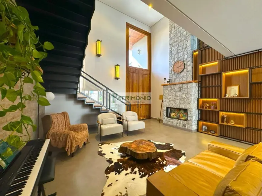 Casa de Condomínio com 4 quartos à venda, 396m2 em Holambra - SP - imagem 1 Foto 1 de Casa de Condomínio com 4 quartos à venda, 396m2 em Holambra - SP