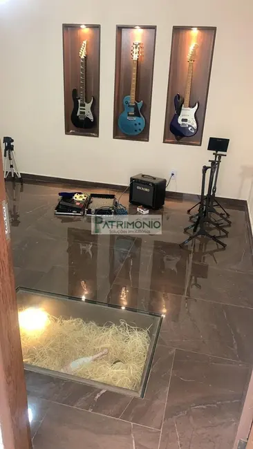 Foto 5 de Casa com 3 quartos à venda, 240m2 em Jaguariuna - SP