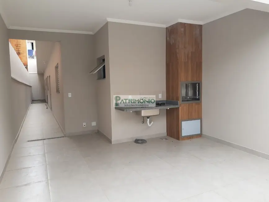 Foto 1 de Casa com 2 quartos à venda, 83m2 em Jaguariuna - SP