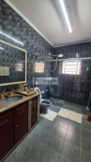 Foto 8 de Casa com 3 quartos à venda, 400m2 em Jaguariuna - SP