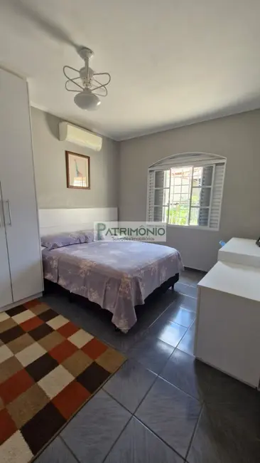 Foto 7 de Casa com 3 quartos à venda, 400m2 em Jaguariuna - SP