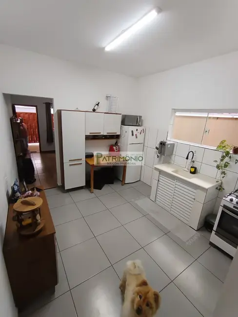 Foto 2 de Casa com 2 quartos à venda, 79m2 em Jaguariuna - SP