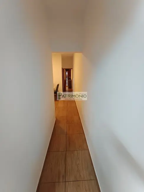 Foto 3 de Casa com 2 quartos à venda, 79m2 em Jaguariuna - SP