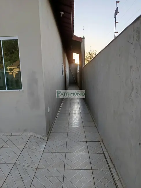 Foto 4 de Casa com 2 quartos à venda, 79m2 em Jaguariuna - SP