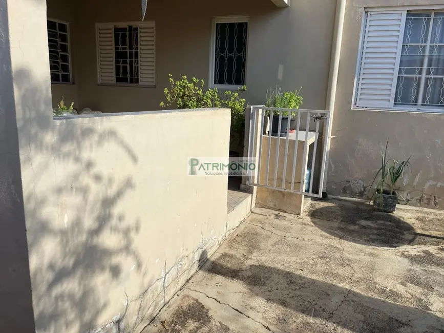 Foto 2 de Casa com 3 quartos à venda, 127m2 em Jaguariuna - SP