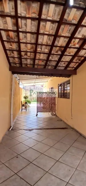 Foto 6 de Casa com 3 quartos à venda e para alugar, 137m2 em Jaguariuna - SP