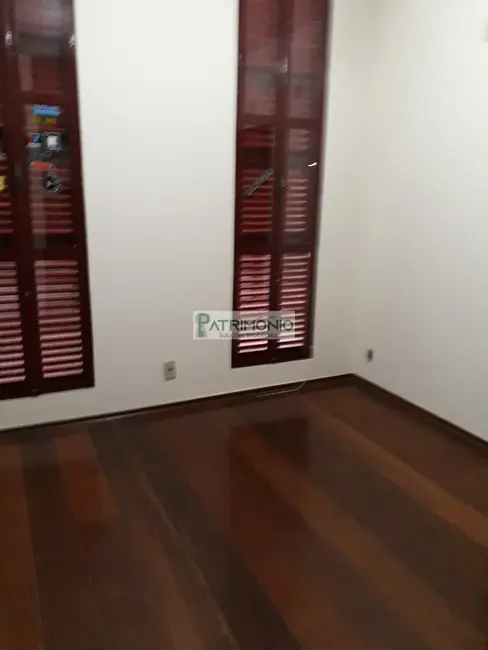 Foto 2 de Casa com 4 quartos à venda, 239m2 em Centro, Jaguariuna - SP