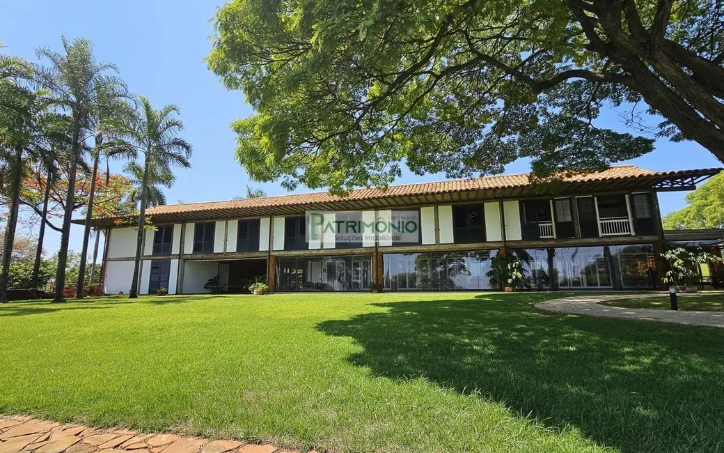 Foto 1 de Terreno / Lote à venda, 487m2 em Jaguariuna - SP