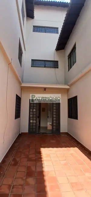 Foto 2 de Apartamento com 2 quartos à venda, 67m2 em Jaguariuna - SP
