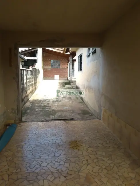 Foto 9 de Casa com 2 quartos à venda, 250m2 em Pedreira - SP