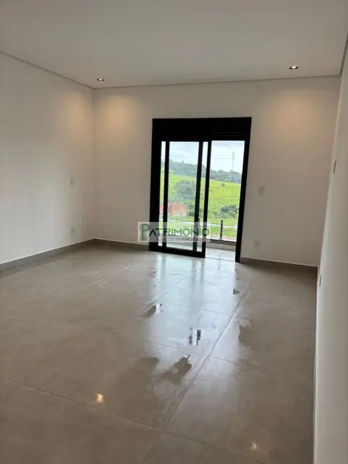 Casa de Condomínio com 3 quartos à venda, 189m2 em Jaguariuna - SP - imagem 2 Foto 2 de Casa de Condomínio com 3 quartos à venda, 189m2 em Jaguariuna - SP