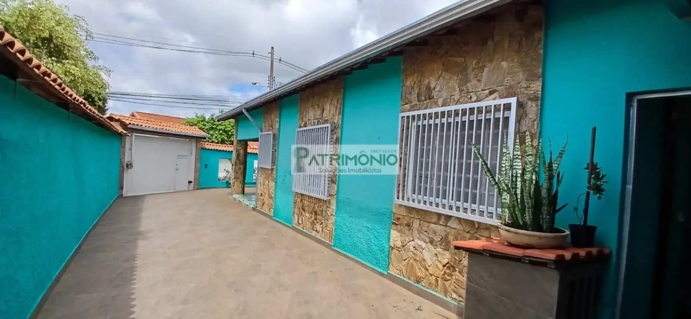 Foto 1 de Casa com 3 quartos à venda e para alugar, 200m2 em Jaguariuna - SP