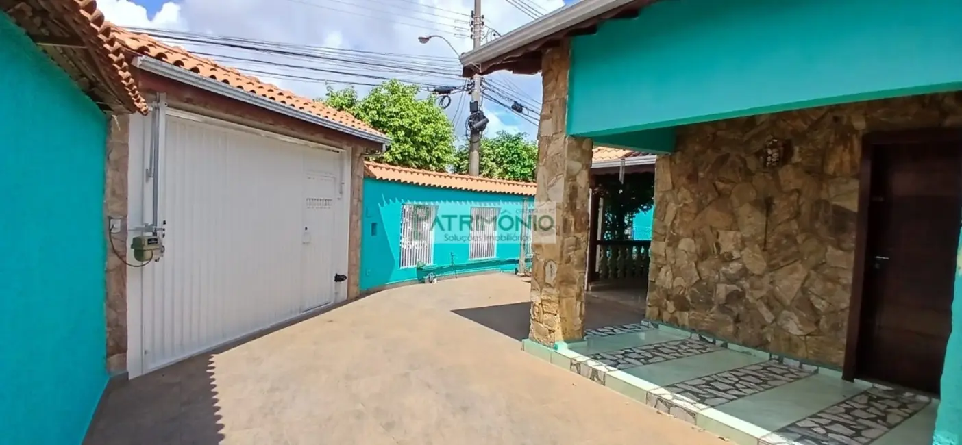 Foto 3 de Casa com 3 quartos à venda e para alugar, 200m2 em Jaguariuna - SP