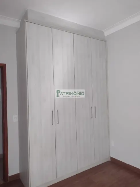 Foto 6 de Casa de Condomínio com 3 quartos para alugar, 180m2 em Jaguariuna - SP