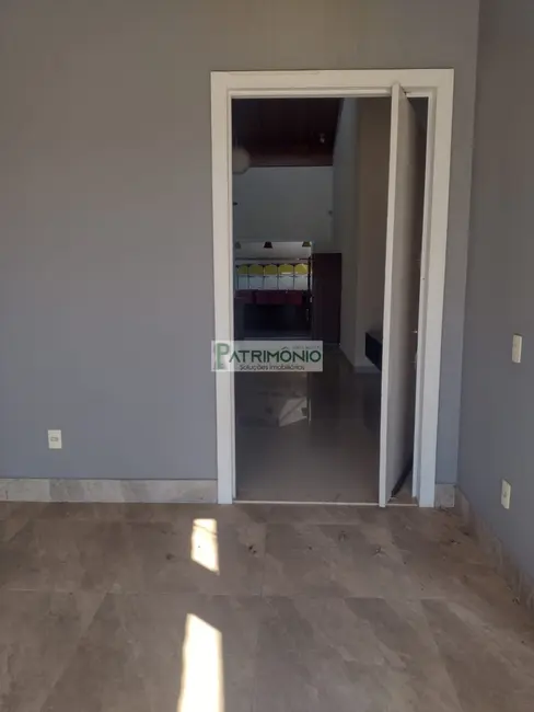 Foto 3 de Casa de Condomínio com 3 quartos para alugar, 180m2 em Jaguariuna - SP