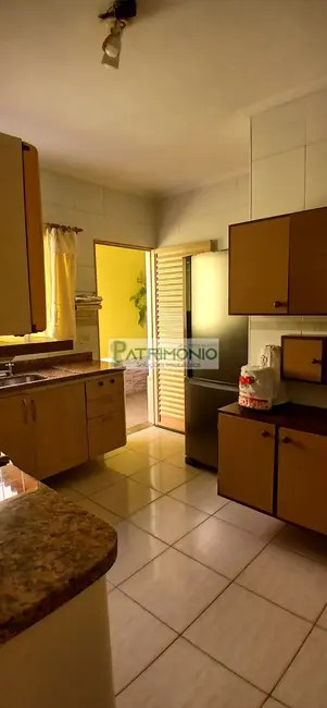 Foto 6 de Casa com 3 quartos à venda, 135m2 em Jaguariuna - SP