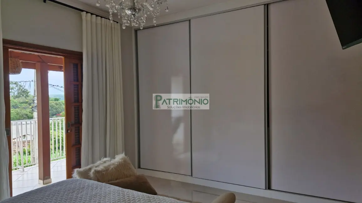 Foto 9 de Casa com 3 quartos à venda, 272m2 em Pedreira - SP