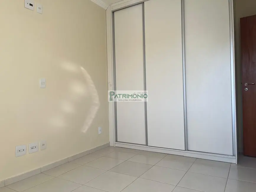 Foto 2 de Apartamento com 3 quartos para alugar, 128m2 em Jaguariuna - SP