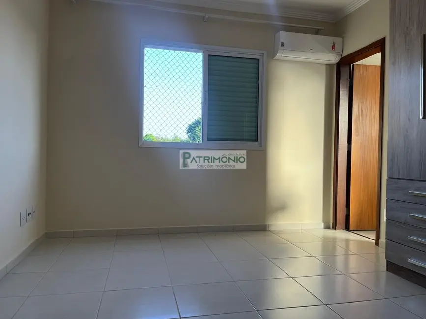 Foto 4 de Apartamento com 3 quartos para alugar, 128m2 em Jaguariuna - SP
