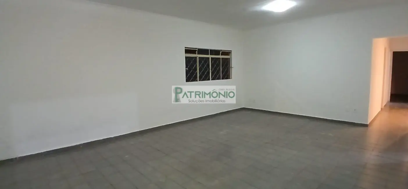 Casa com 3 quartos para alugar, 220m2 em Jaguariuna - SP - imagem 4 Foto 4 de Casa com 3 quartos para alugar, 220m2 em Jaguariuna - SP