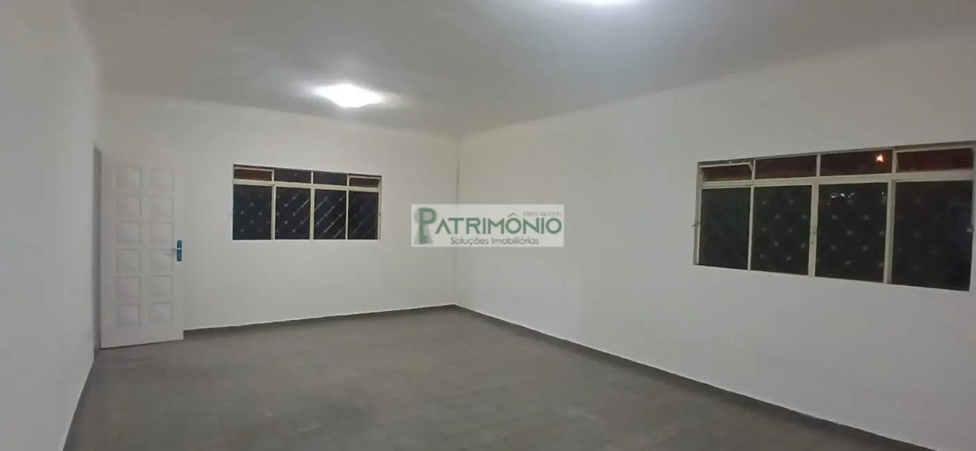 Casa com 3 quartos para alugar, 220m2 em Jaguariuna - SP - imagem 1 Foto 1 de Casa com 3 quartos para alugar, 220m2 em Jaguariuna - SP