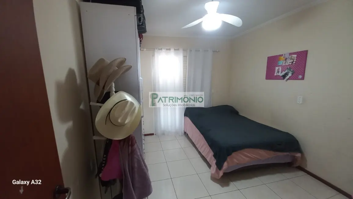 Foto 8 de Casa com 4 quartos à venda, 289m2 em Jaguariuna - SP