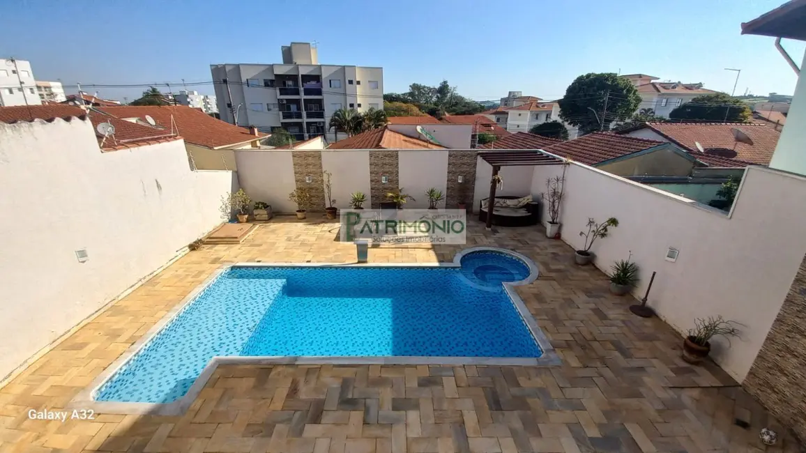 Foto 3 de Casa com 4 quartos à venda, 289m2 em Jaguariuna - SP
