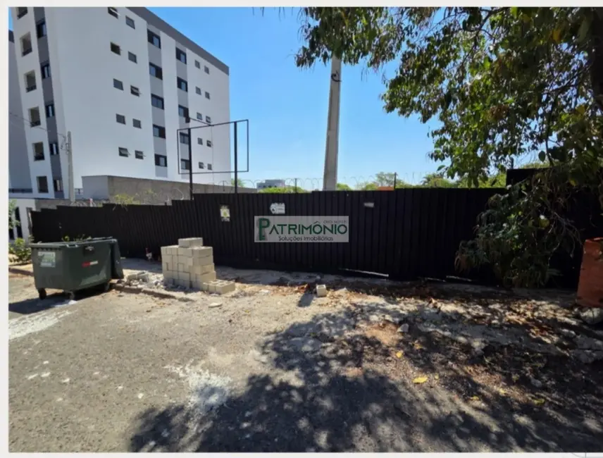 Foto 1 de Terreno / Lote à venda, 1240m2 em Jaguariuna - SP